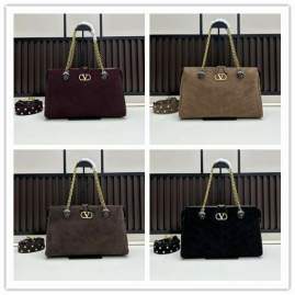 Picture of Valentino Handbags _SKUfw225797571fw